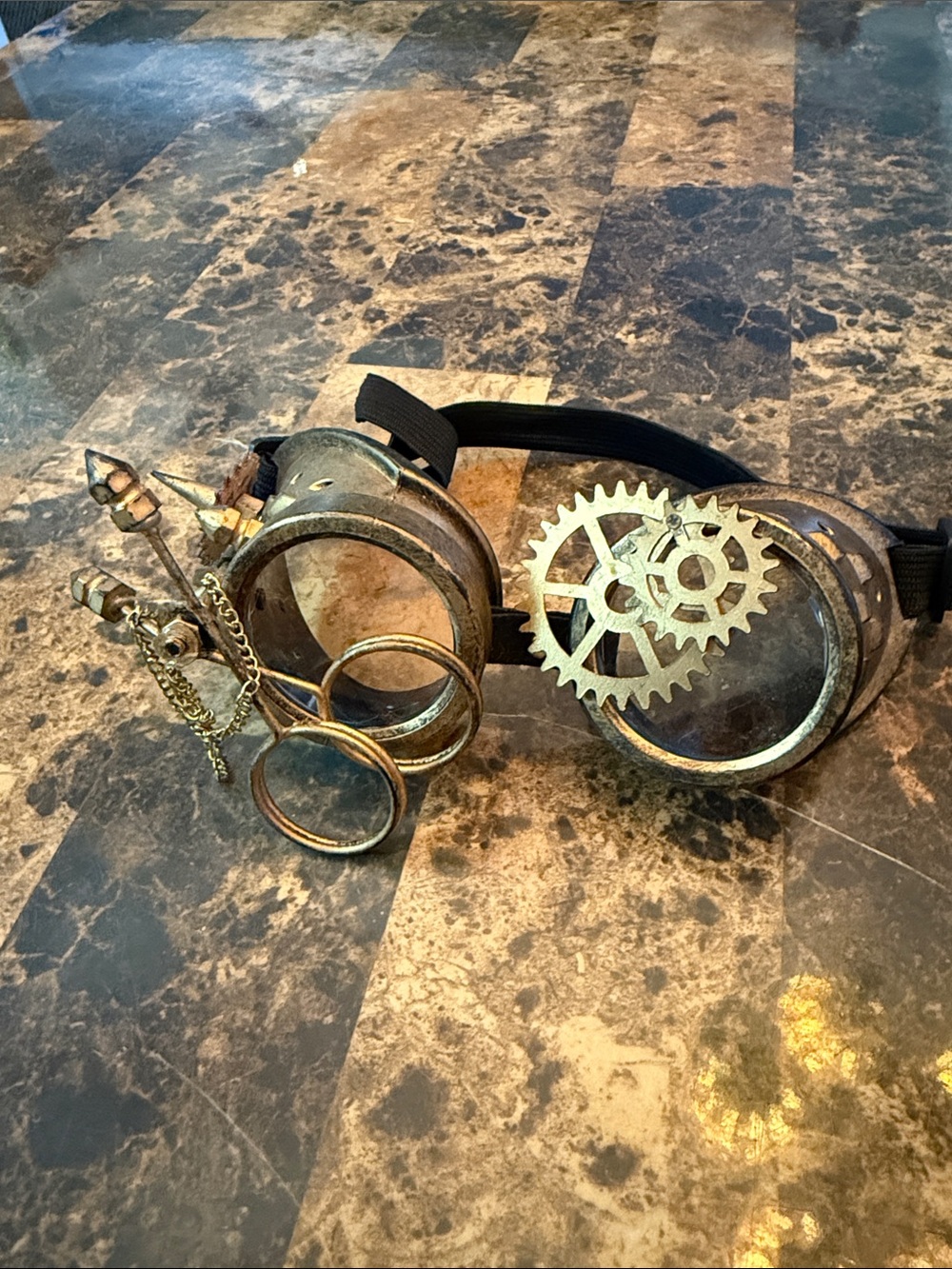 Steampunk Men's Goggles - Brass Tone Gear Accent